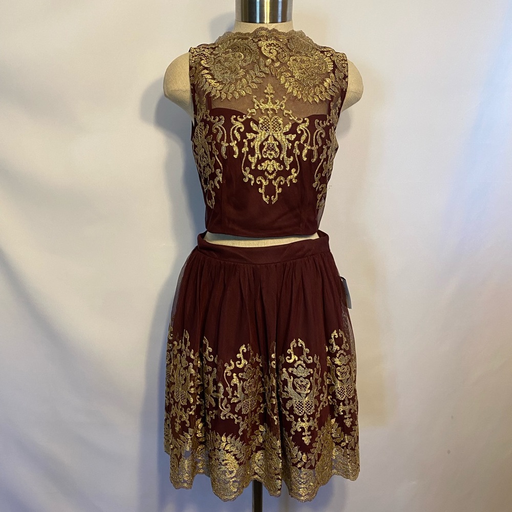 Windsor burgundy two piece formal wear